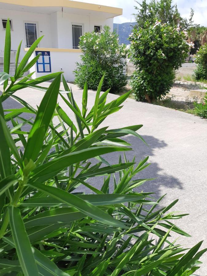 קפלוס Politis Studios מראה חיצוני תמונה